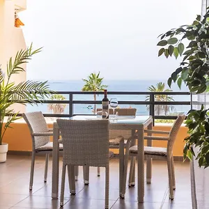 Frontline Penthouse With Heated Pool And Parking Apartment Los Cristianos (Tenerife)